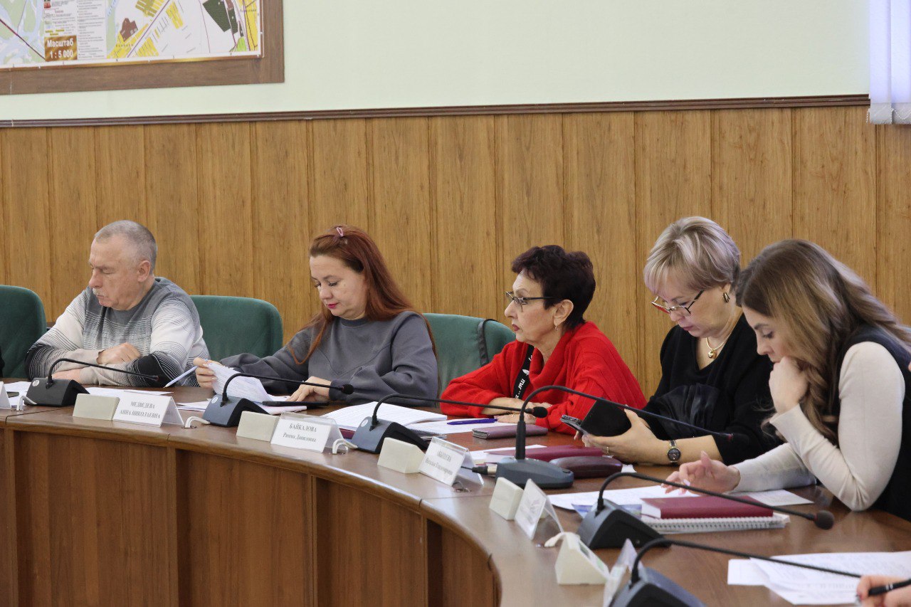 Откроются ли в Абакане уличные катки и где искать новогодние инсталляции? Новогодняя иллюминация и световые инсталляции уже украшают Абакан, но разноцветных огней к Новому году станет больше Откроются ли в Абакане уличные катки и где искать новогодние инсталляции? Новогодняя иллюминация и световые инсталляции уже украшают Абакан, но разноцветных огней к Новому году станет больше