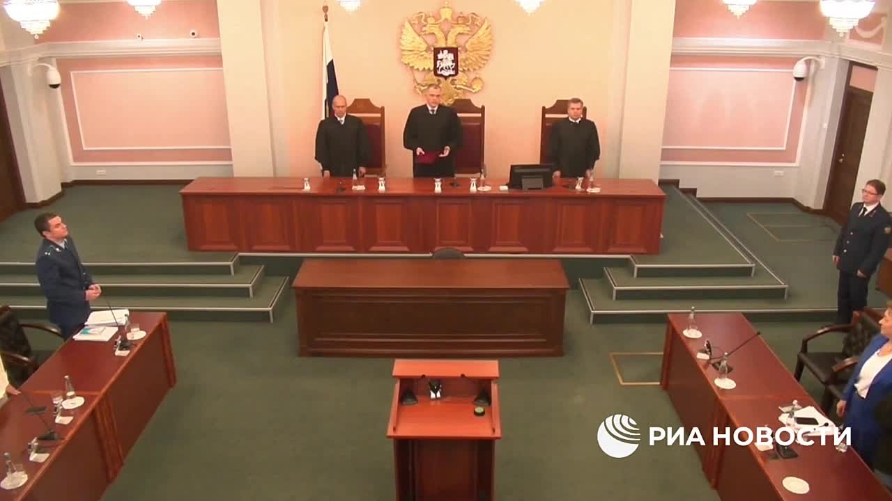 Верховный суд отменил предыдущие решения по сделке купли-продажи квартиры Ларисы Долиной, признав право собственности за Полиной Лурье