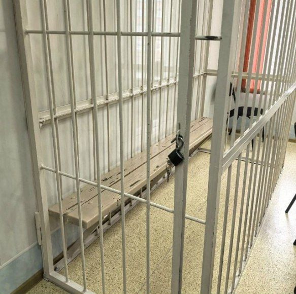 Жительница Черногорска отправится на скамью подсудимых за организацию наркопритона