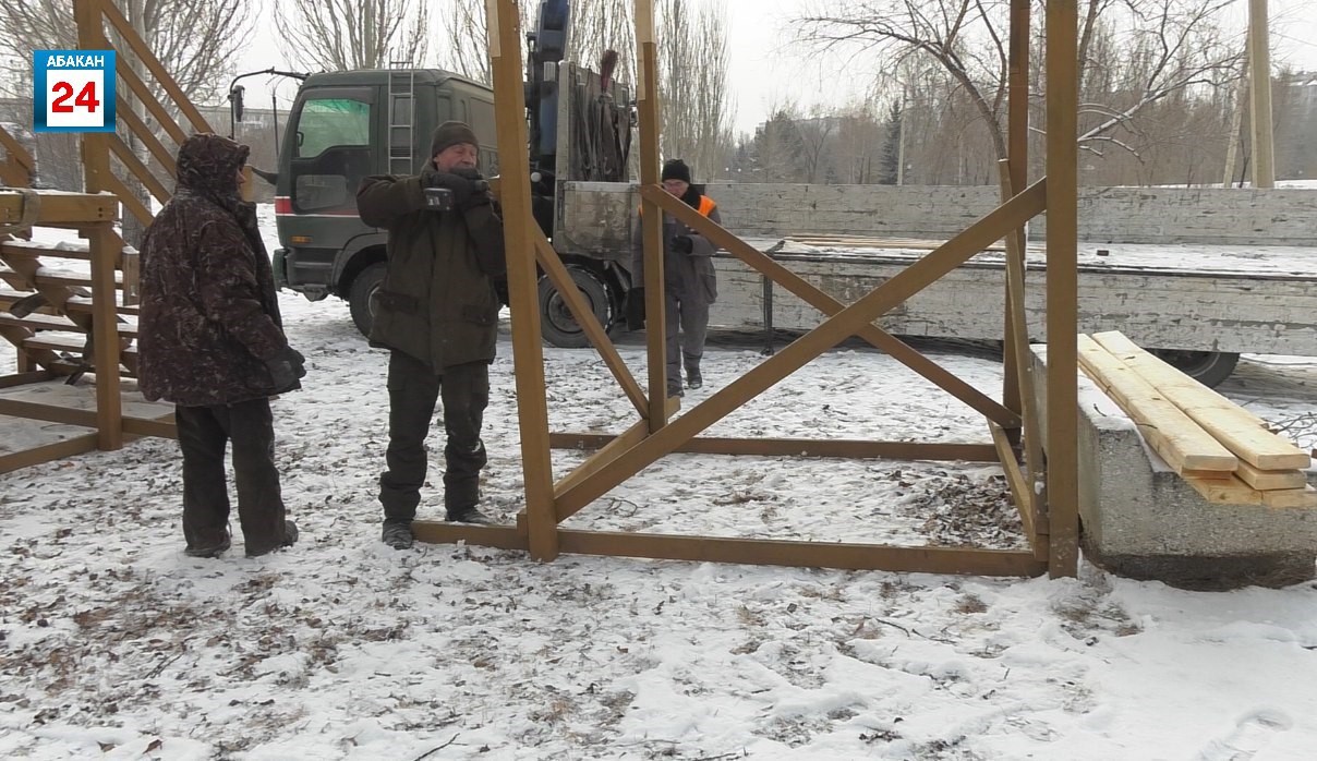 Деревянные горки устанавливают в парках Комсомольский, Преображенский и в 10 жилом районе