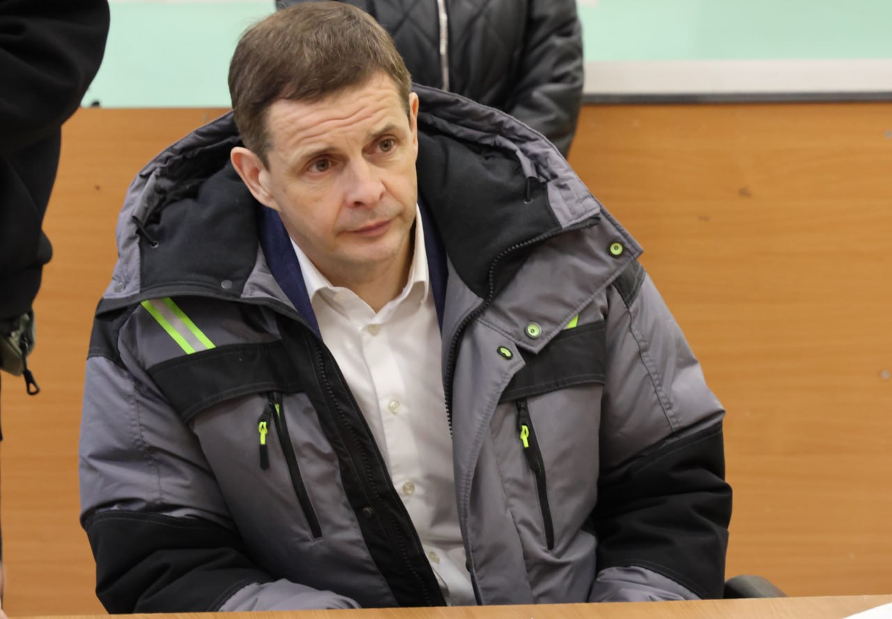 Сегодня на очередном штабе по выполнению капитального ремонта школы № 1 директор «Муниципального жилищного фонда» Андрей Аплошкин рассказал о выполненных работах и о том, на чём сосредоточены рабочие на этой неделе Сегодня на очередном штабе по выполнению капитального ремонта школы № 1 директор «Муниципального жилищного фонда» Андрей Аплошкин рассказал о выполненных работах и о том, на чём сосредоточены рабочие на этой неделе