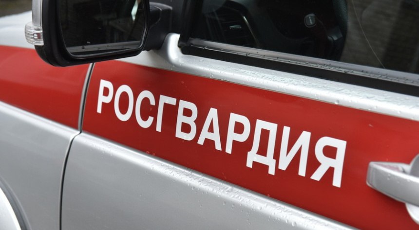 В Черногорске двое мужчин ограбили торговый павильон