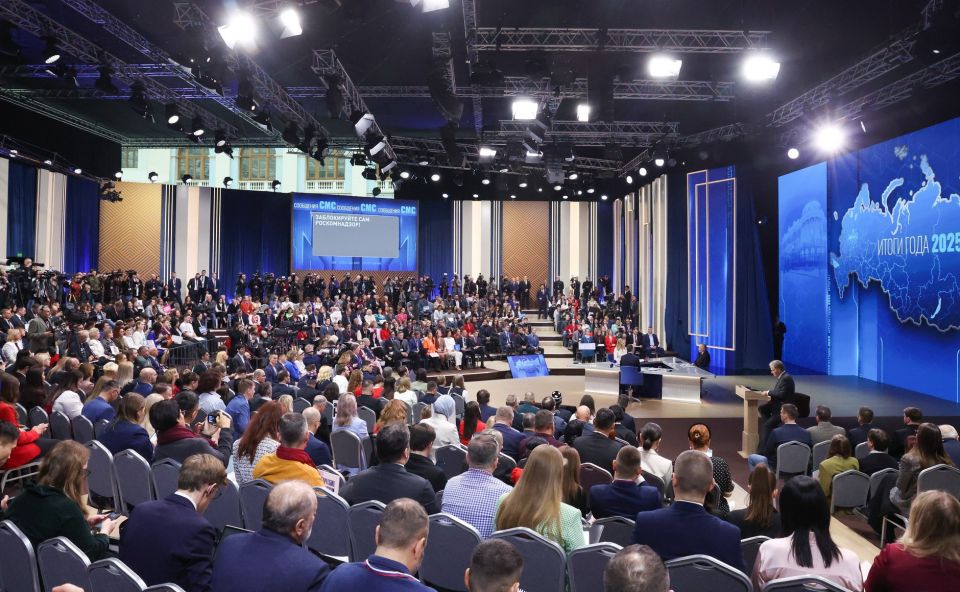 Президент России:. - Будут ли новые специальные военные операции? Не будет никаких операций, если вы будете относиться к нам с уважением, соблюдать наши интересы, как и мы пытались соблюдать ваши, если не будете нас...