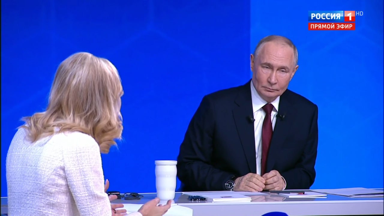 Владимир Путин о том, как удержать в стране молодых специалистов: