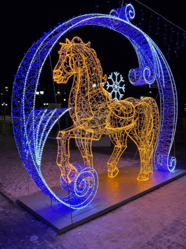 Новогоднего Абакана в ленту, друзья