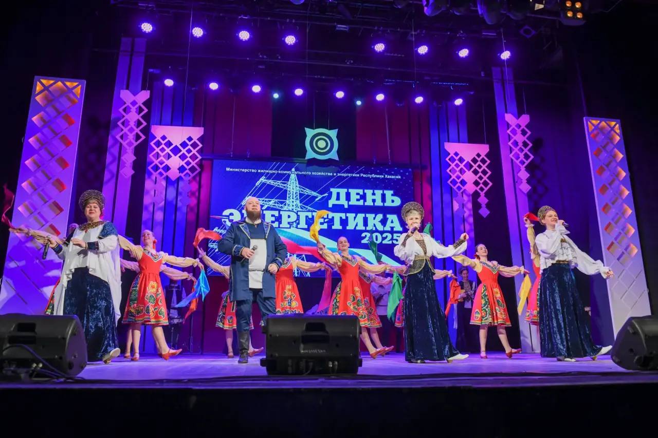 Валентин Коновалов поздравил работников и ветеранов энергетической отрасли с профессиональным праздником! Валентин Коновалов поздравил работников и ветеранов энергетической отрасли с профессиональным праздником!