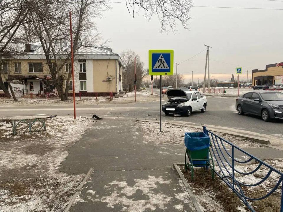 67-летняя женщина госпитализирована с переломом ребер в результате аварии в Черногорске