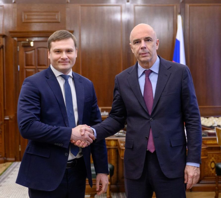 Бюджет и обеспечение первоочередных расходов: состоялась встреча главы Хакасии с министром финансов России