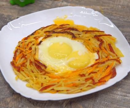 Потрясающее картофельное гнездо с яичным сюрпризом