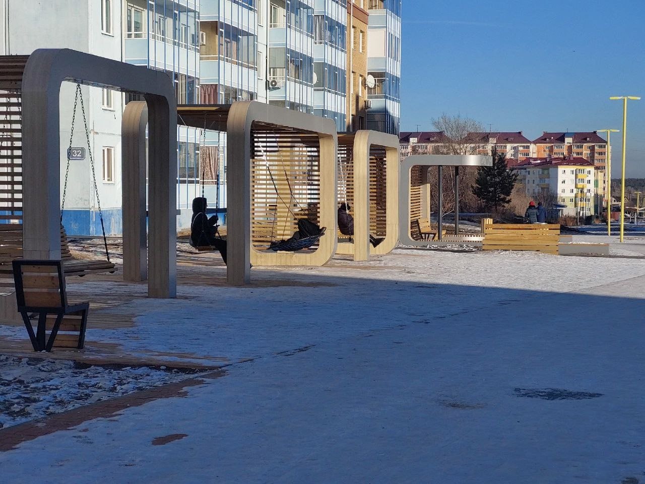 Леонид Быков вместе с главой Саяногорска Евгением Молодняковым осмотрели городские объекты, которые в этом году обновили по федеральным программам Леонид Быков вместе с главой Саяногорска Евгением Молодняковым осмотрели городские объекты, которые в этом году обновили по федеральным программам