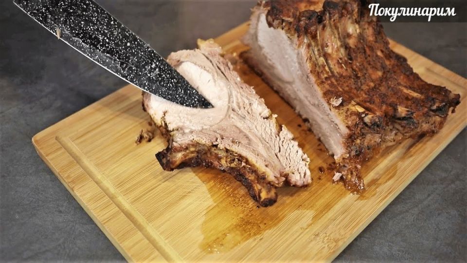 Новый год с мясом: восемь аппетитных идей для праздничного стола