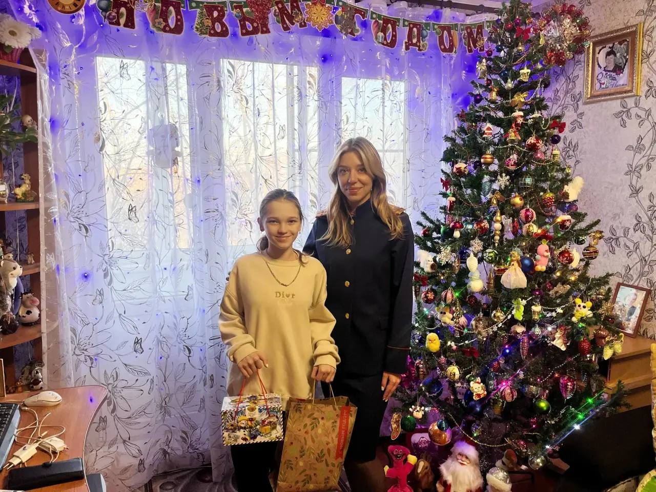 В Республике Хакасия следователи исполнили желания детей в рамках всероссийской акции «Елка желаний»