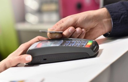 Жителя посёлка Черёмушки накануне Нового года обворовал приятель