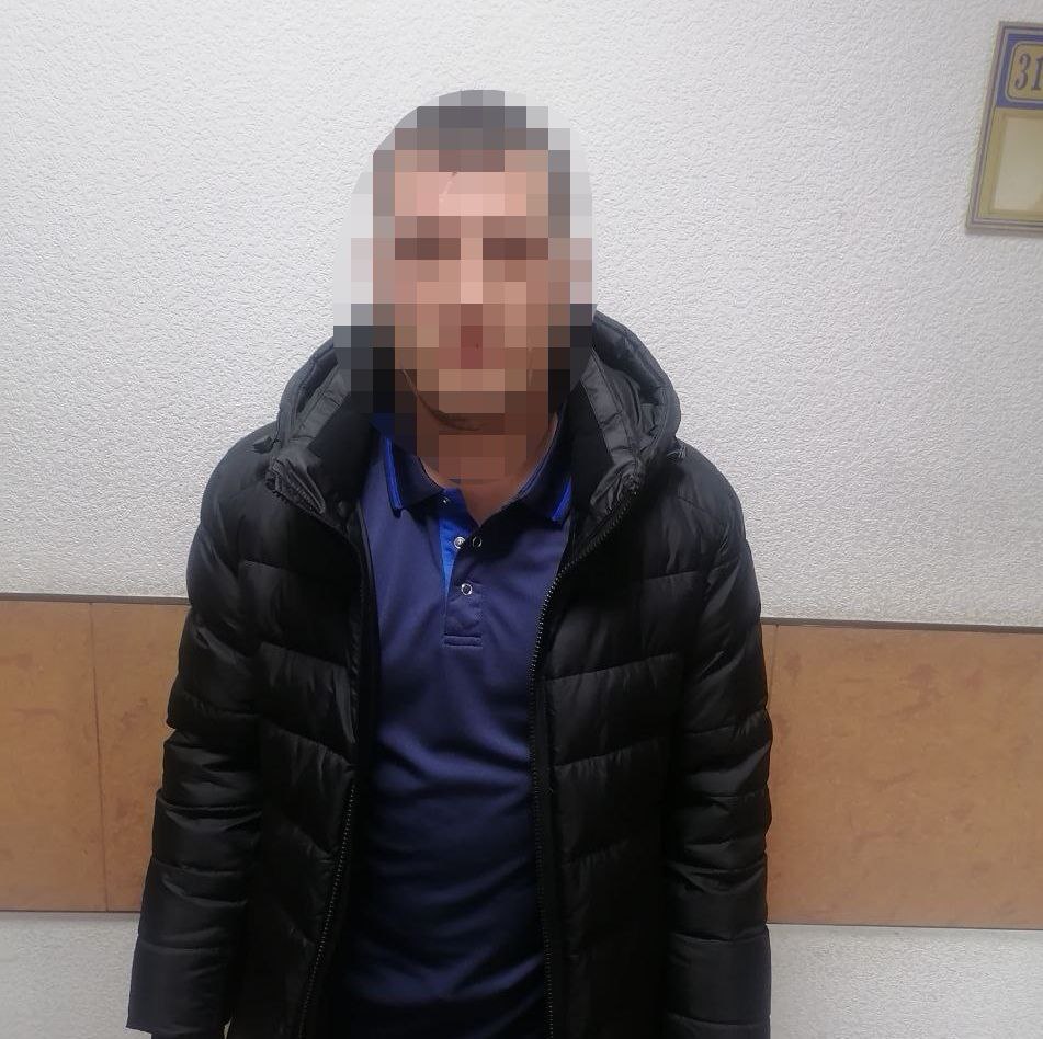 Оперативники угро МВД по Республике Хакасия задержали жителя Красноярска, подозреваемого в серии квартирных краж