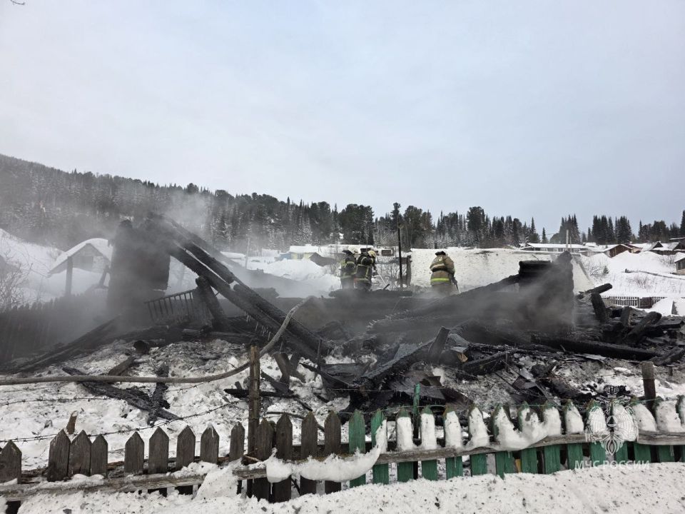 В Ширинском районе из-за недосмотра за печью семья лишилась дома