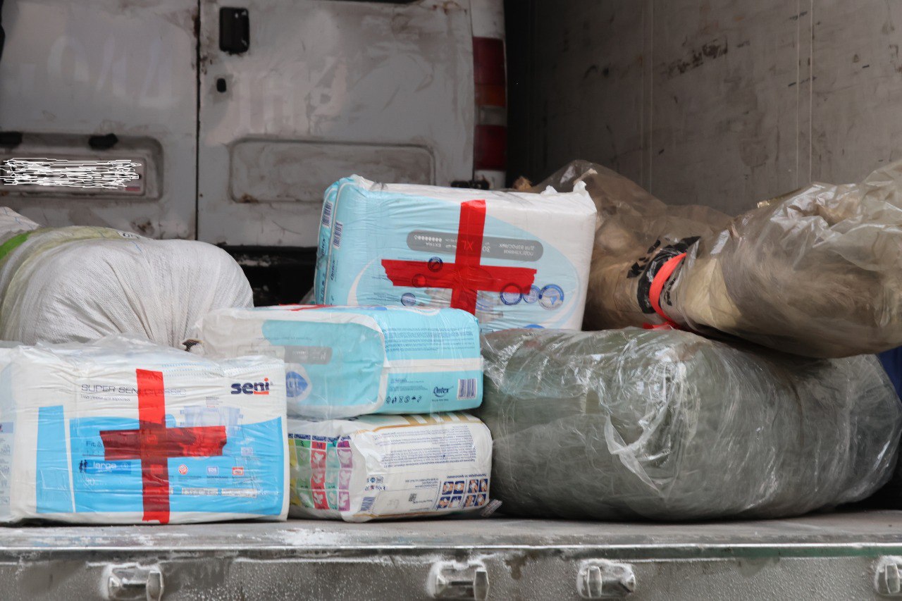 Очередной гуманитарный груз отправляется «за ленточку» Очередной гуманитарный груз отправляется «за ленточку»