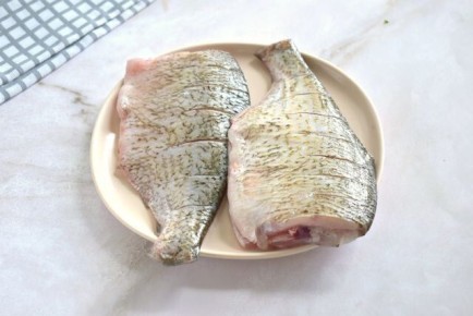 Как замариновать леща: простой рецепт для домашних праздников