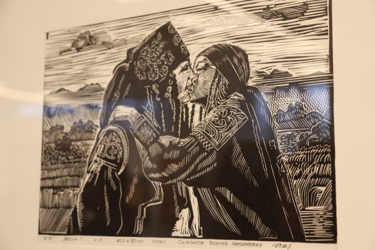 В выставочном зале Детской художественной школы имени Дмитрия Иннокентьевича Каратанова открылась долгожданная выставка живописи и графики «Сквозь тысячелетия» Заслуженного работника культуры Хакасии, члена Союза художников... В выставочном зале Детской художественной школы имени Дмитрия Иннокентьевича Каратанова открылась долгожданная выставка живописи и графики «Сквозь тысячелетия» Заслуженного работника культуры Хакасии, члена Союза художников...