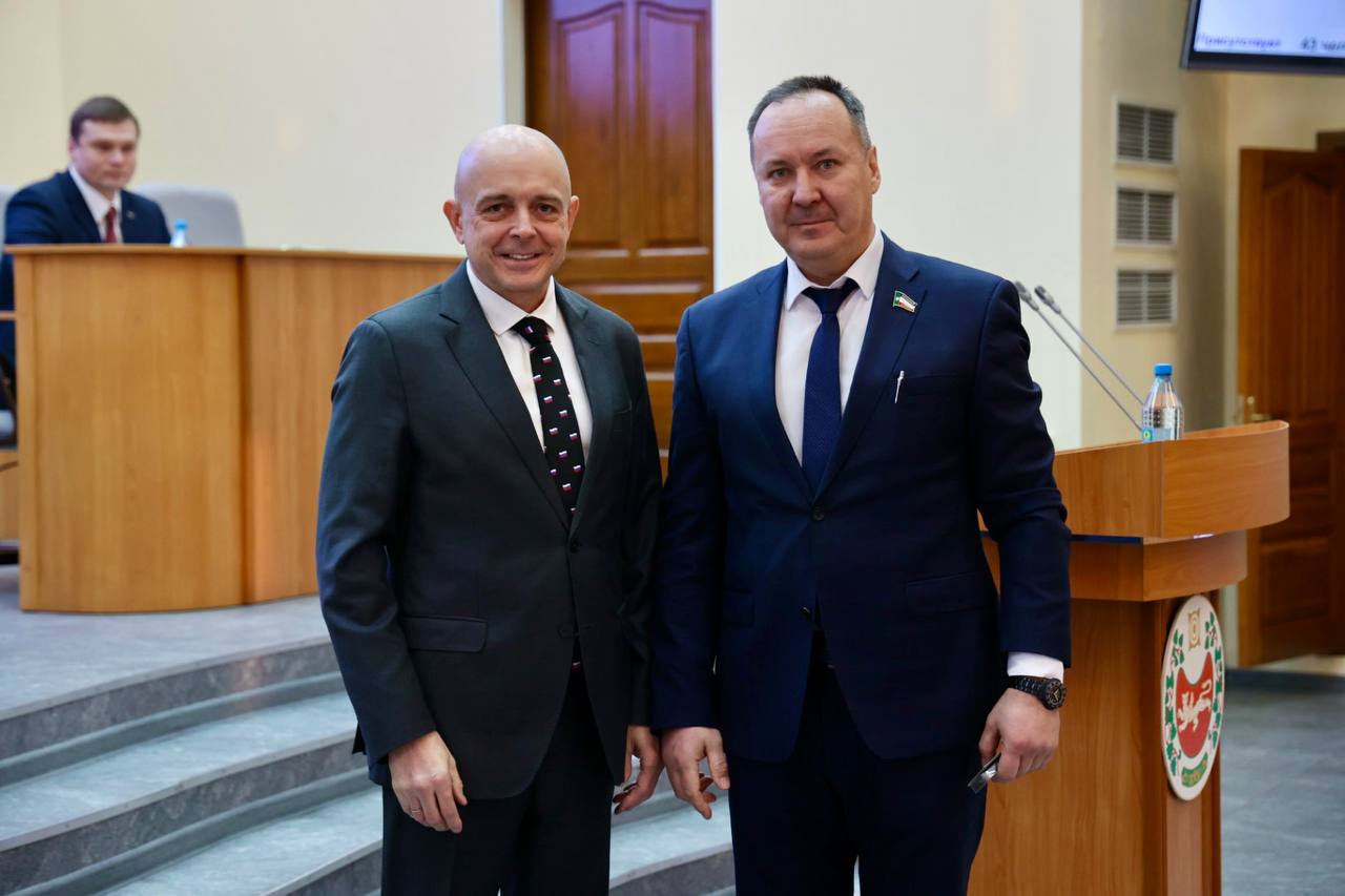 В Верховном Совете Хакасии открылась первая в этом году сессия В Верховном Совете Хакасии открылась первая в этом году сессия