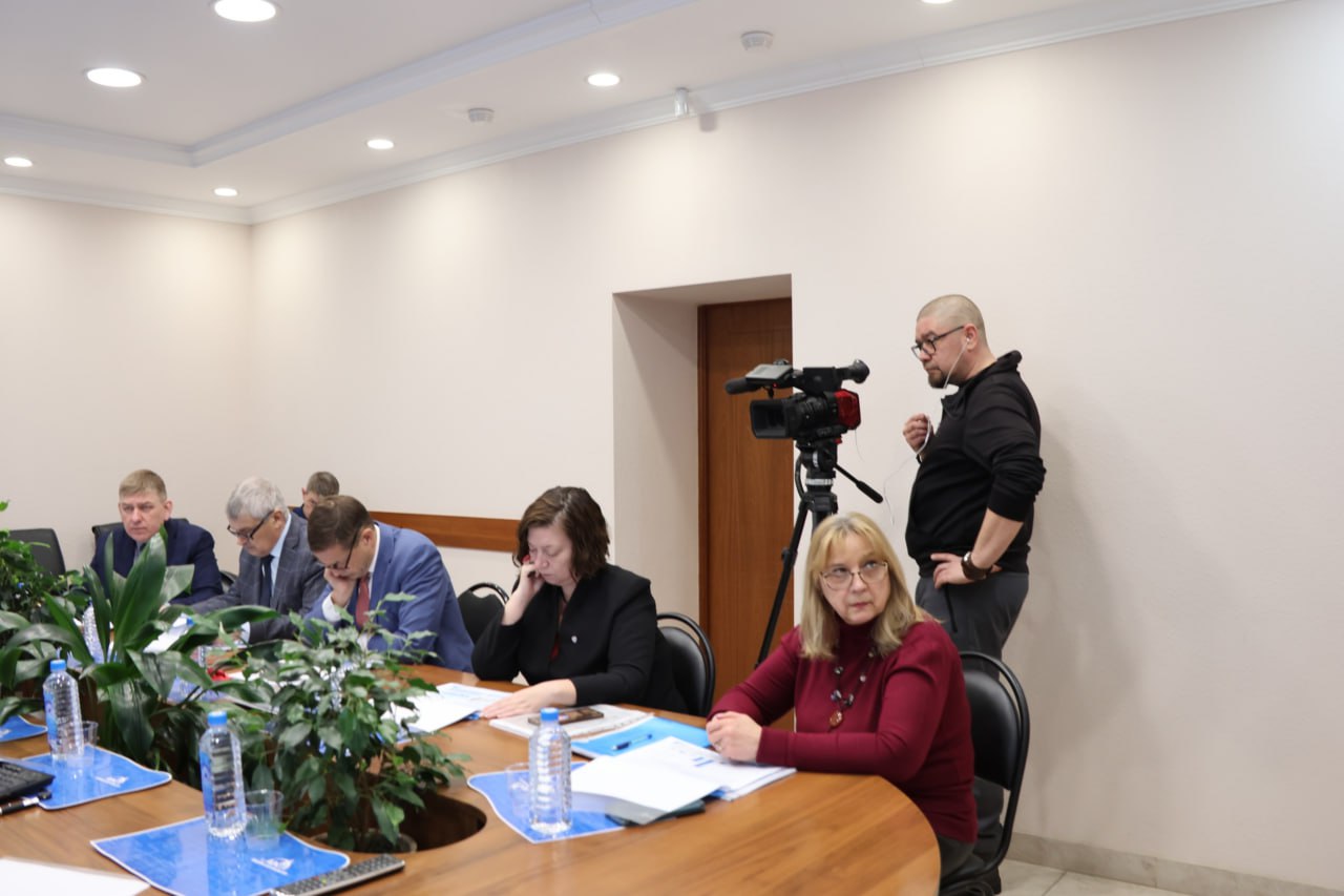 Акционерное общество «Абаканские электрические сети» отчиталось перед Главой города Абакана Алексеем Леминым и профильными руководителями городской администрации о деятельности в 2025 году Акционерное общество «Абаканские электрические сети» отчиталось перед Главой города Абакана Алексеем Леминым и профильными руководителями городской администрации о деятельности в 2025 году