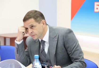 Комплектование, разряды, кадровый состав, судейские категории, места занятий, оснащённость инвентарём, результаты выступлений на соревнованиях, участие в спортивных сборных и многое другое – показатели эффективности работы...