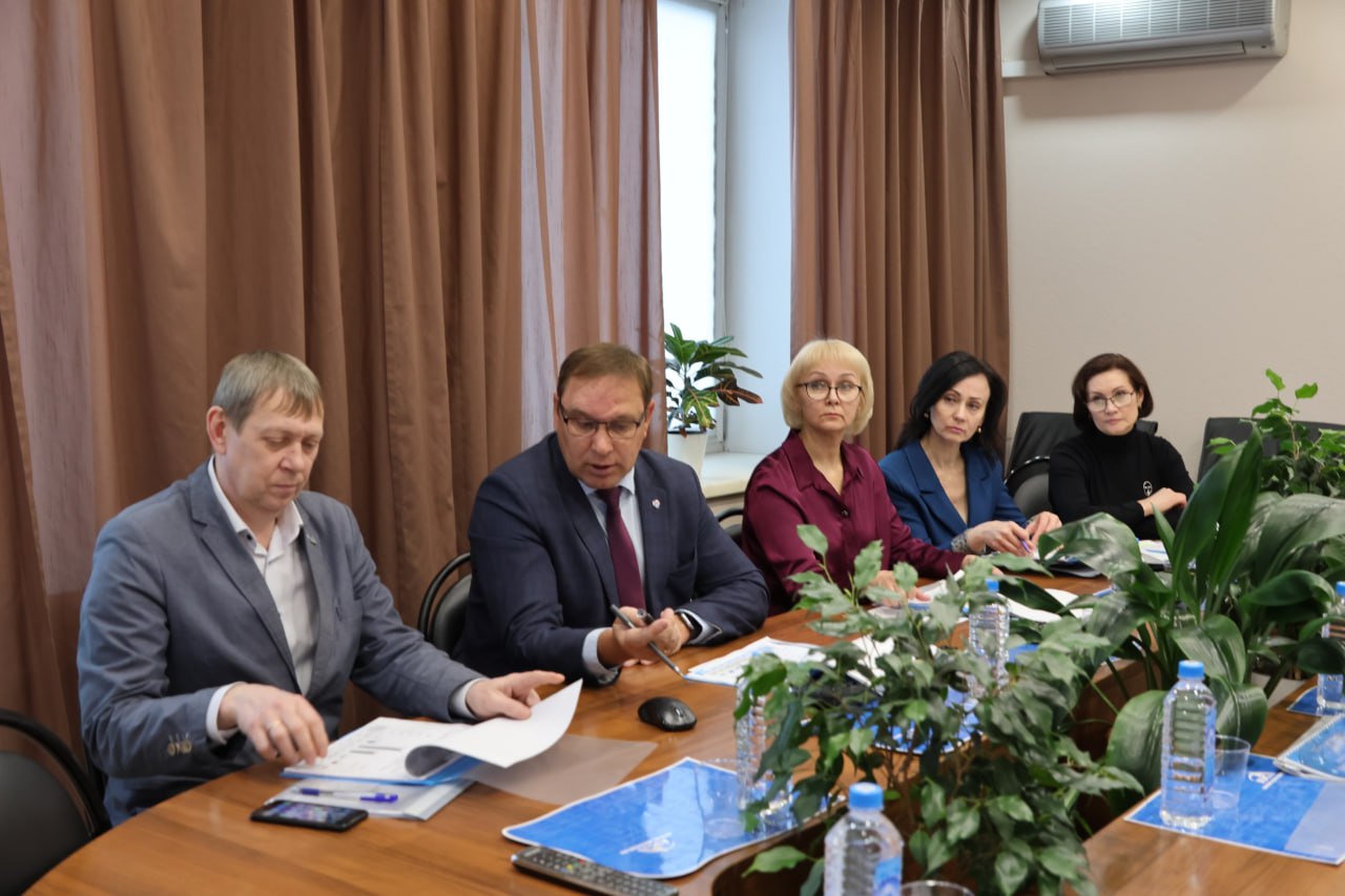 Акционерное общество «Абаканские электрические сети» отчиталось перед Главой города Абакана Алексеем Леминым и профильными руководителями городской администрации о деятельности в 2025 году Акционерное общество «Абаканские электрические сети» отчиталось перед Главой города Абакана Алексеем Леминым и профильными руководителями городской администрации о деятельности в 2025 году