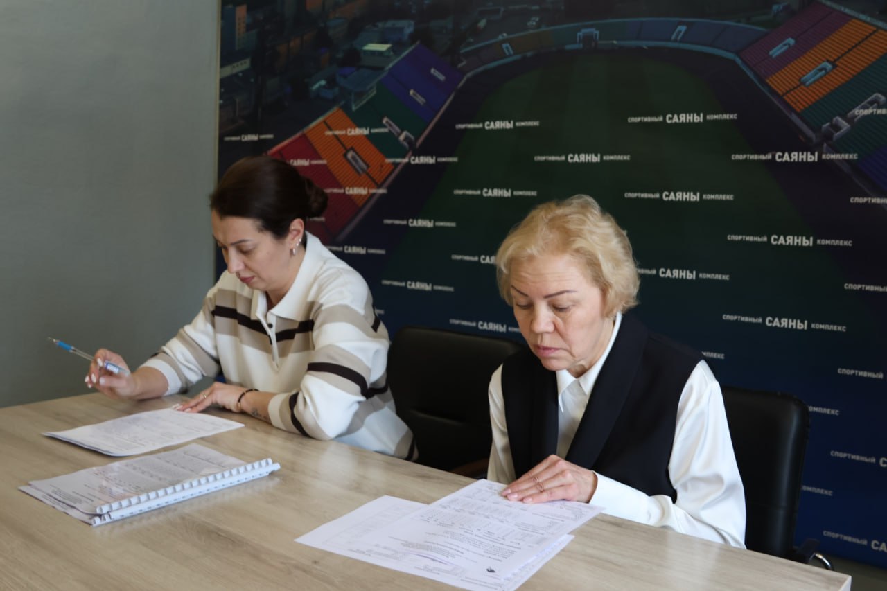 Абакан предлагает детям и подросткам большой выбор видов спорта, и за каждого одарённого ребёнка спортивным школам приходится конкурировать друг с другом Абакан предлагает детям и подросткам большой выбор видов спорта, и за каждого одарённого ребёнка спортивным школам приходится конкурировать друг с другом