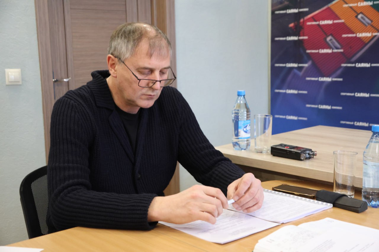 Абакан предлагает детям и подросткам большой выбор видов спорта, и за каждого одарённого ребёнка спортивным школам приходится конкурировать друг с другом Абакан предлагает детям и подросткам большой выбор видов спорта, и за каждого одарённого ребёнка спортивным школам приходится конкурировать друг с другом