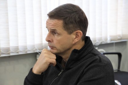 Абакан предлагает детям и подросткам большой выбор видов спорта, и за каждого одарённого ребёнка спортивным школам приходится конкурировать друг с другом