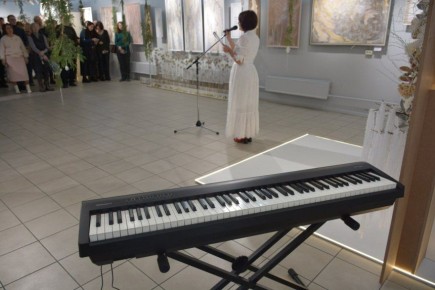 Когда создания Творца — источник вдохновения: в Абакане открылась выставка «Через видимое к Невидимому»