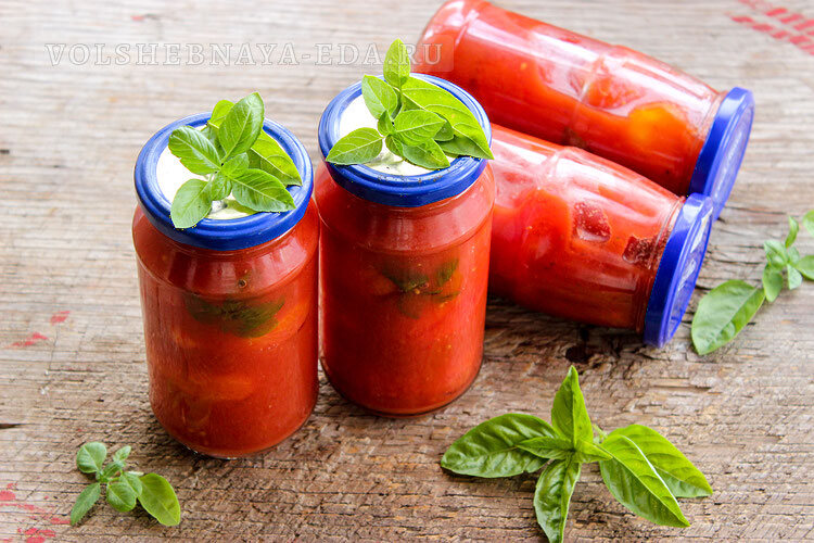 Пикантные помидоры в собственном соку с базиликом
