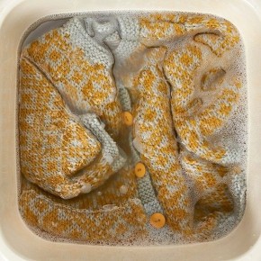 Спасаем шерстяные вещи: практические советы по уходу