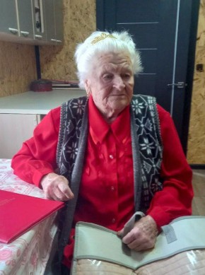 Труженица тыла из Абакана отмечает 100-летний юбилей