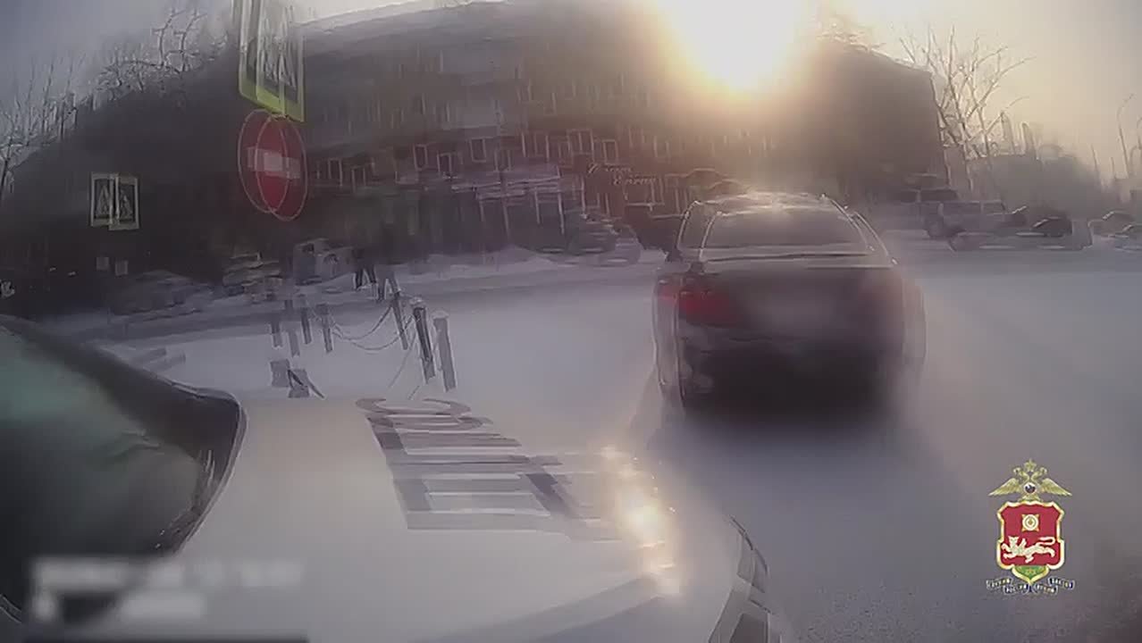 Жительница Хакасии доверила перевозку своих малолетних детей нетрезвой подруге-лишённице