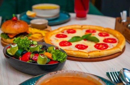 Katmer расширяет предложение: доставка горячих блюд и новое меню