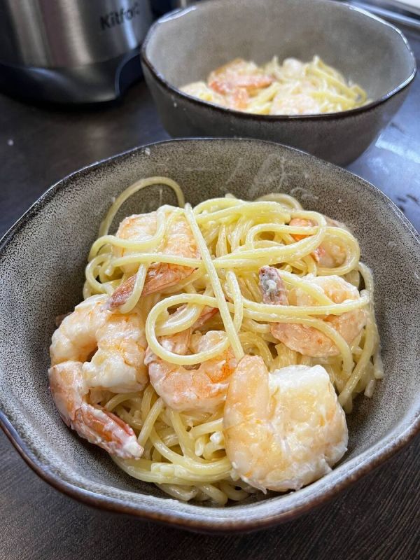 Паста с креветками: быстрое наслаждение в сливочном соусе
