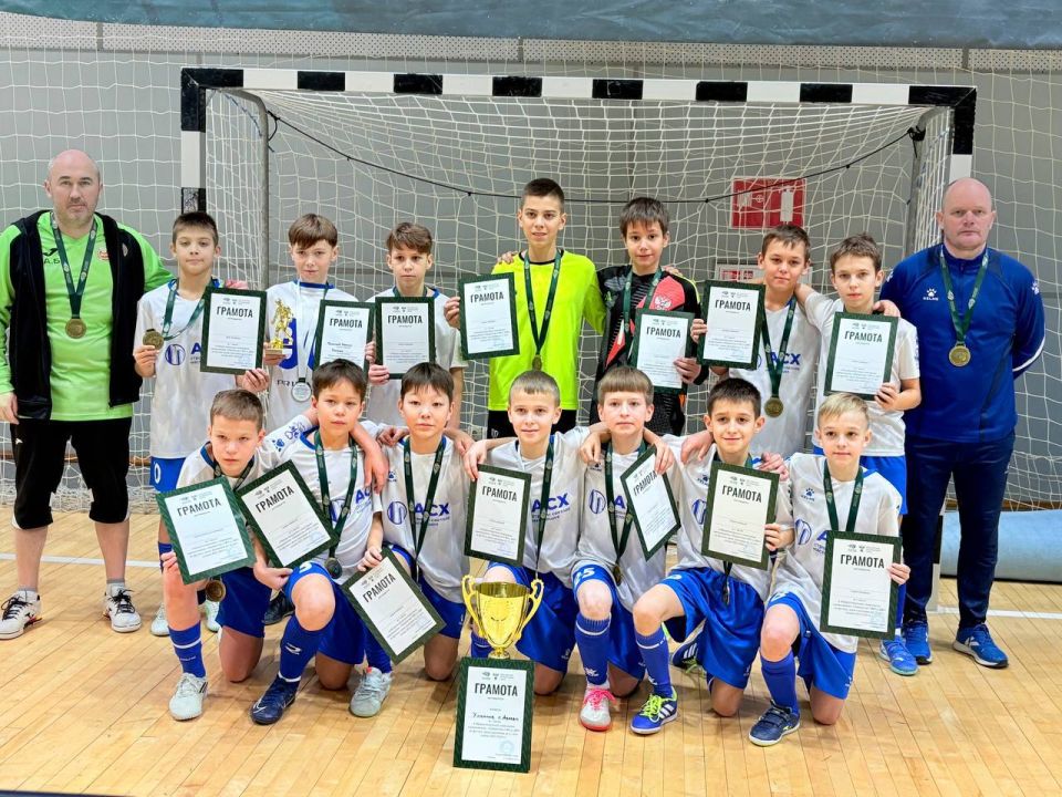 Юные футболисты из Абакана завоевали золото первенства Сибири и Дальнего Востока