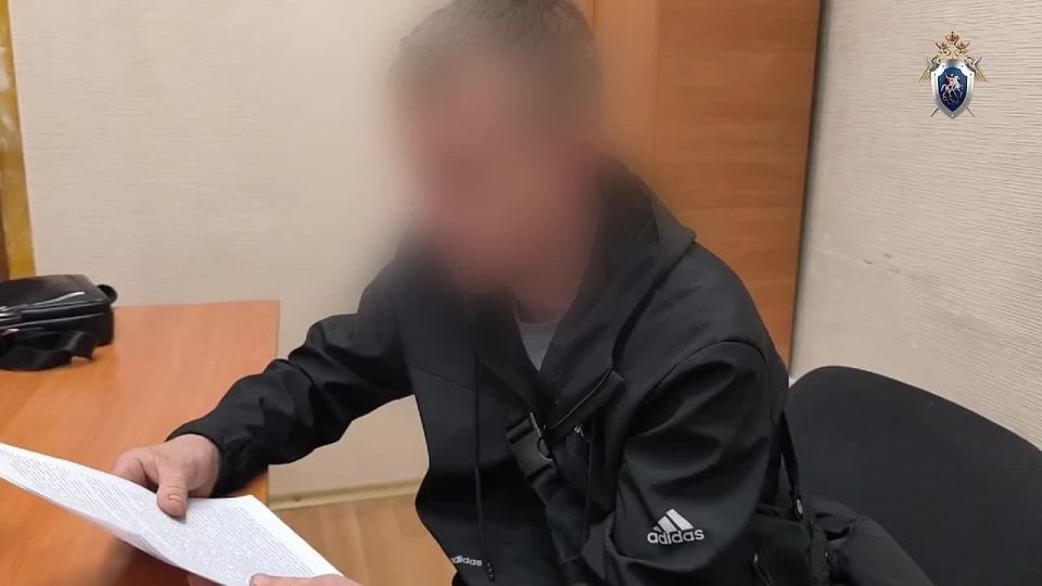 В Республике Хакасия задержаны трое участников преступной группы, подозреваемых в хищении денежных средств у участника СВО