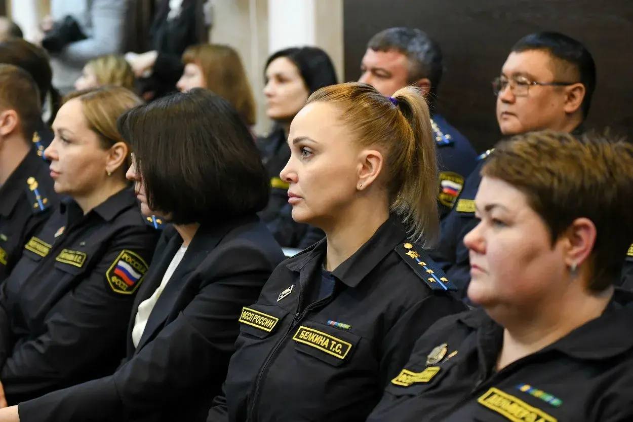 Партнерство с властью помогает приставам укреплять защиту прав жителей Хакасии Партнерство с властью помогает приставам укреплять защиту прав жителей Хакасии