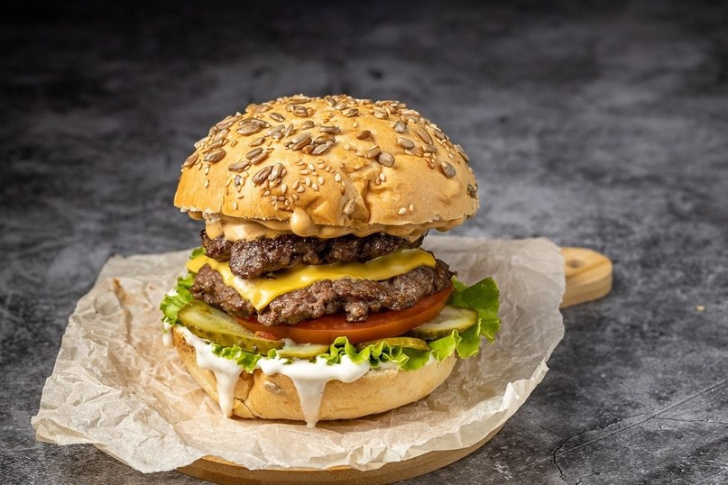 McDonald's снова на горизонте: регистрация товарного знака в России