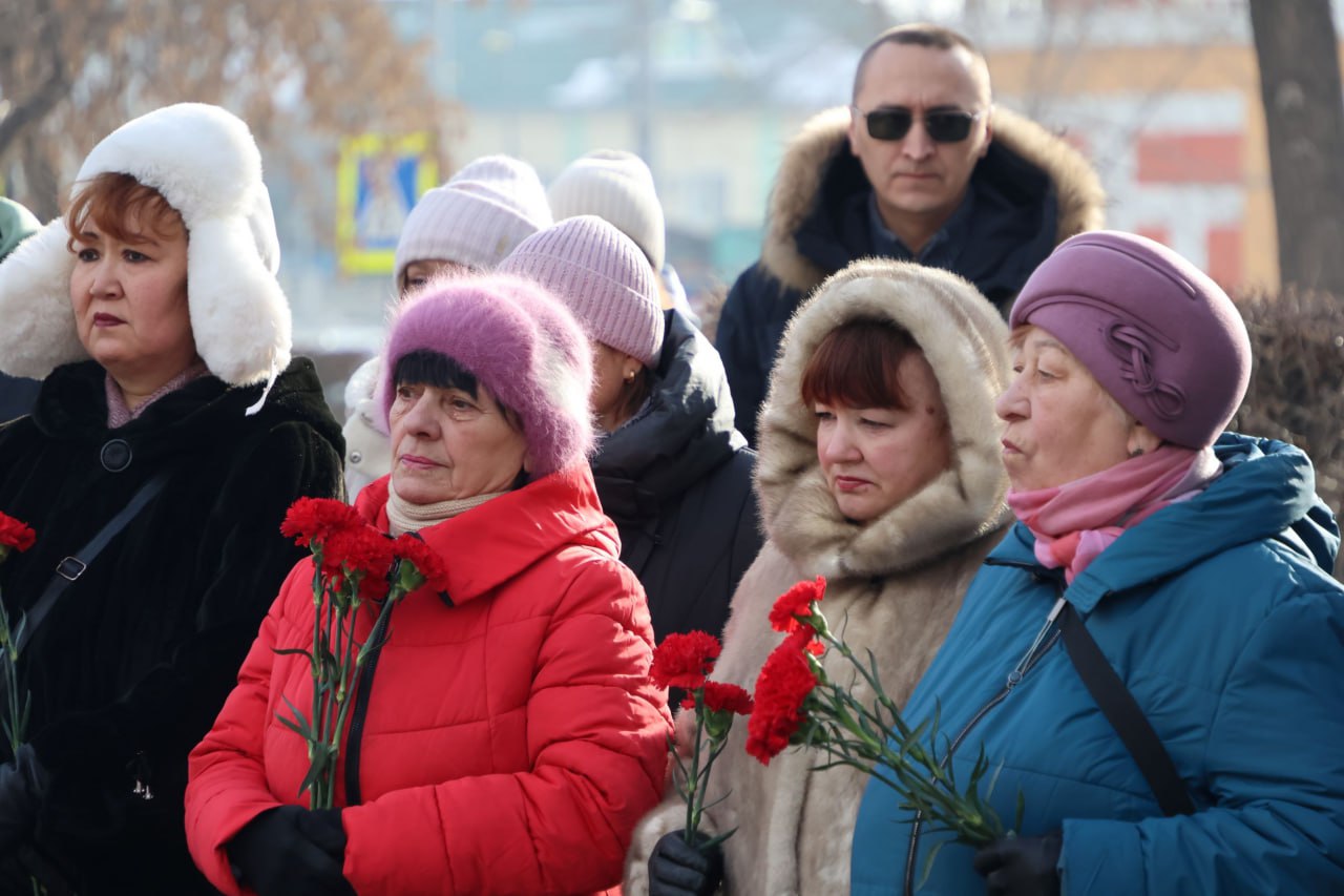 15 февраля в республике и по всей России отмечаются День памяти о россиянах, исполнявших служебный долг за пределами Отечества, и 37 годовщина вывода советских войск из Афганистана 15 февраля в республике и по всей России отмечаются День памяти о россиянах, исполнявших служебный долг за пределами Отечества, и 37 годовщина вывода советских войск из Афганистана