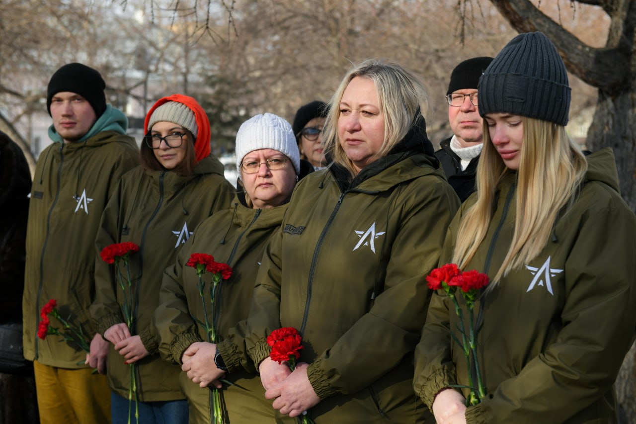 В АБАКАНЕ ПОЧТИЛИ ПАМЯТЬ ВОИНОВ-ГЕРОЕВ В АБАКАНЕ ПОЧТИЛИ ПАМЯТЬ ВОИНОВ-ГЕРОЕВ