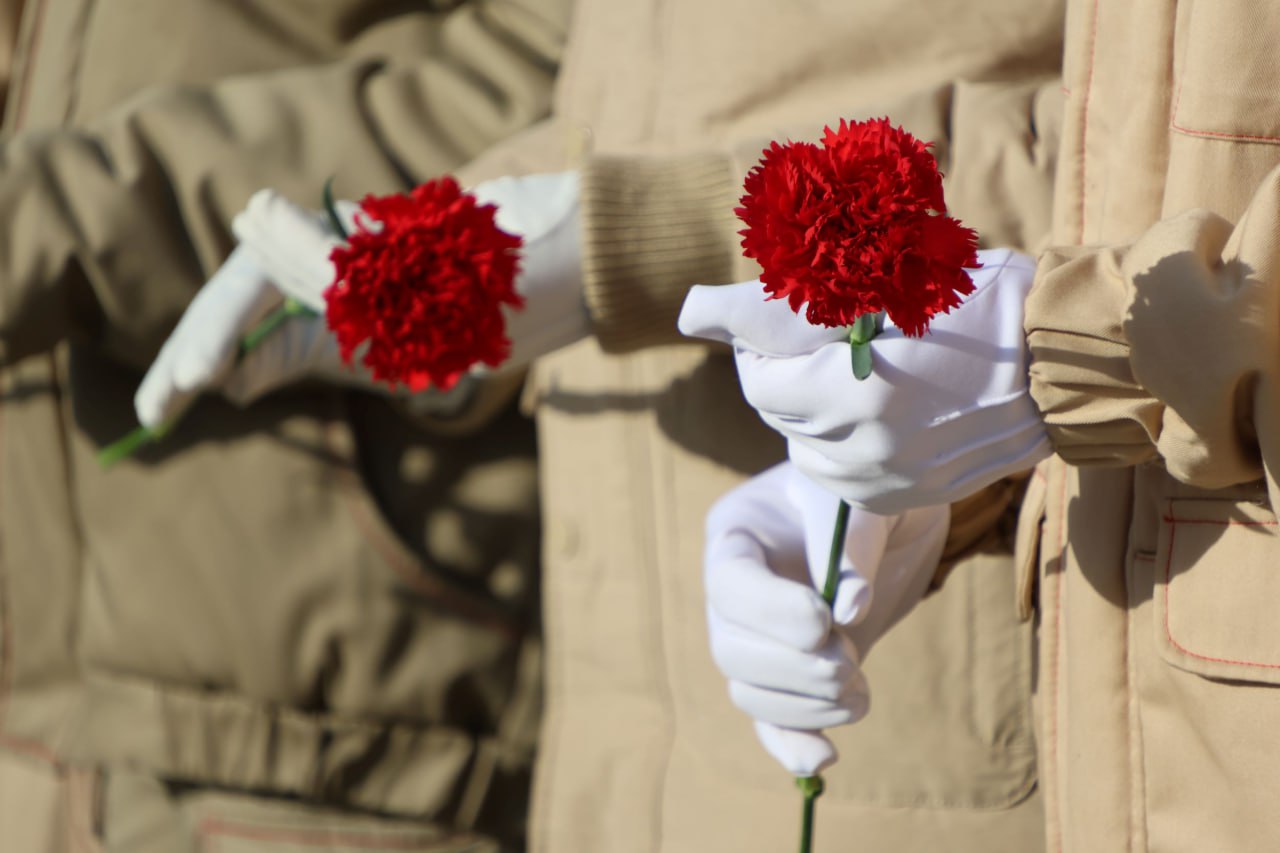 15 февраля в республике и по всей России отмечаются День памяти о россиянах, исполнявших служебный долг за пределами Отечества, и 37 годовщина вывода советских войск из Афганистана 15 февраля в республике и по всей России отмечаются День памяти о россиянах, исполнявших служебный долг за пределами Отечества, и 37 годовщина вывода советских войск из Афганистана