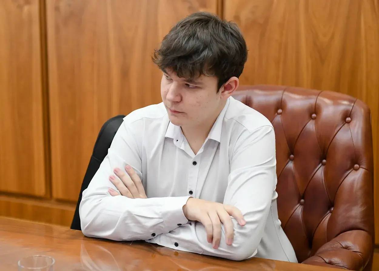 Елка желаний: Глава Хакасии исполнил еще одну детскую мечту Елка желаний: Глава Хакасии исполнил еще одну детскую мечту