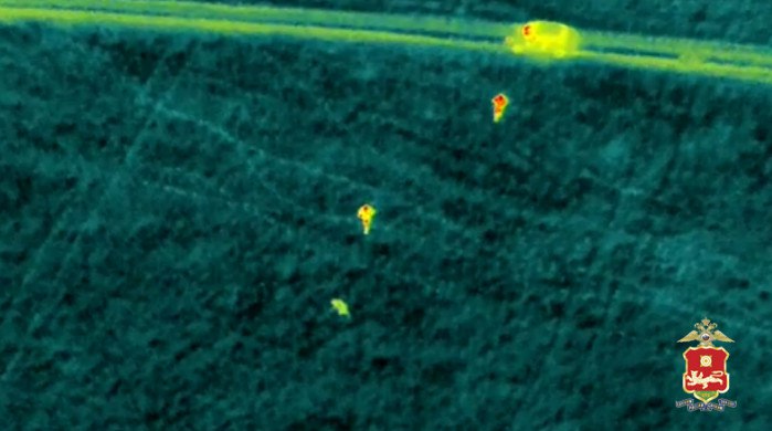 В Хакасии полицейские с помощью беспилотного летательного аппарата нашли не вернувшуюся с прогулки 14-летнюю девочку