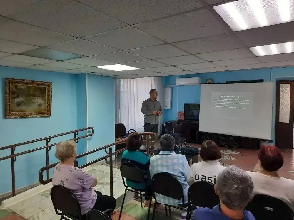 Отдыхающим Центра им. Лебедя рассказали о главном залоге здорового долголетия