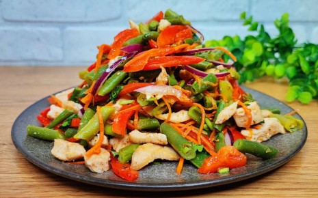 Простой и аппетитный салат «Метис» для любого стола