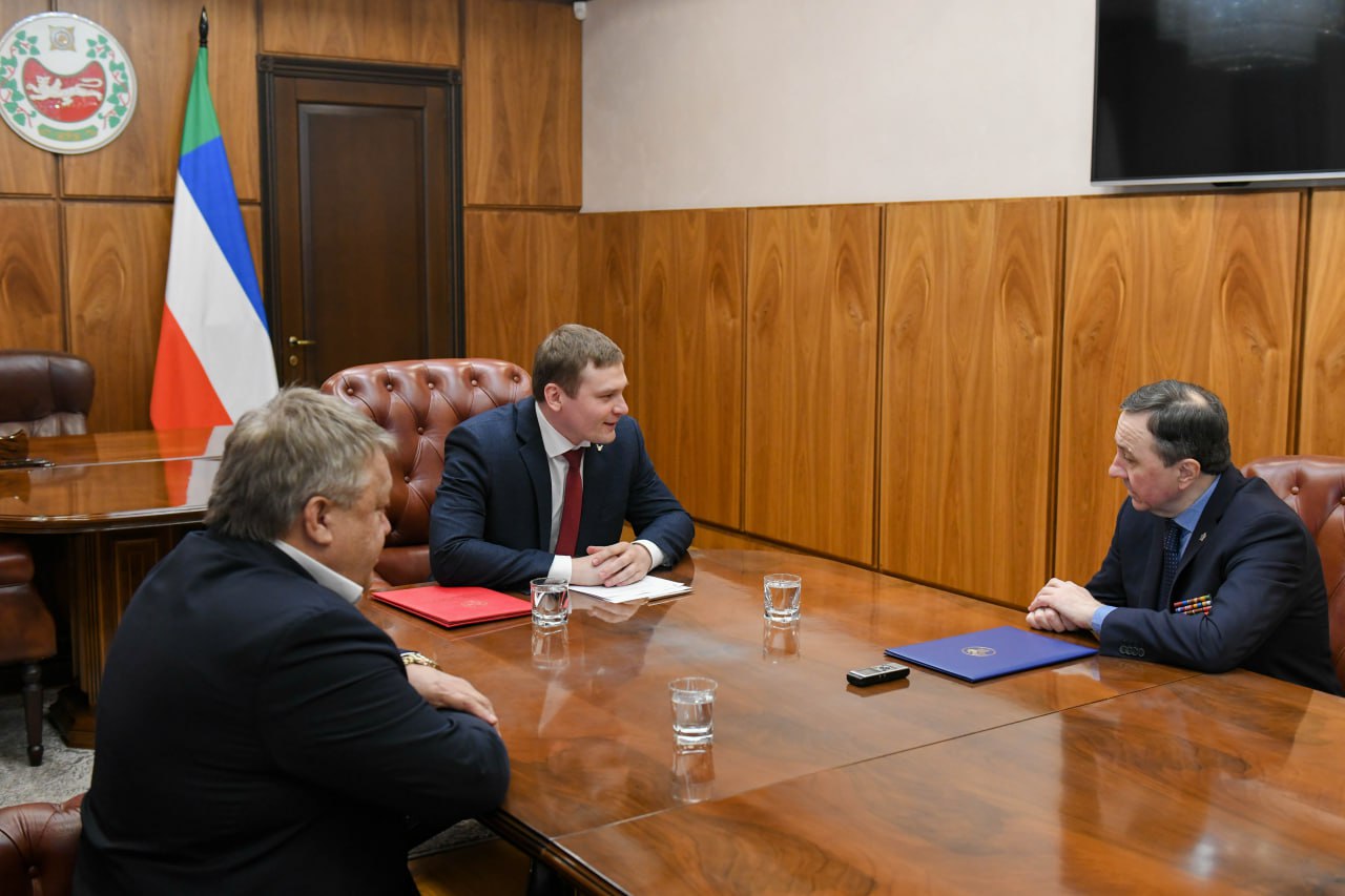 Валентин Коновалов: Встретился с председателем комитета по делам воинов-интернационалистов при Совете глав правительств СНГ Николаем Михайловичем Шубой Валентин Коновалов: Встретился с председателем комитета по делам воинов-интернационалистов при Совете глав правительств СНГ Николаем Михайловичем Шубой