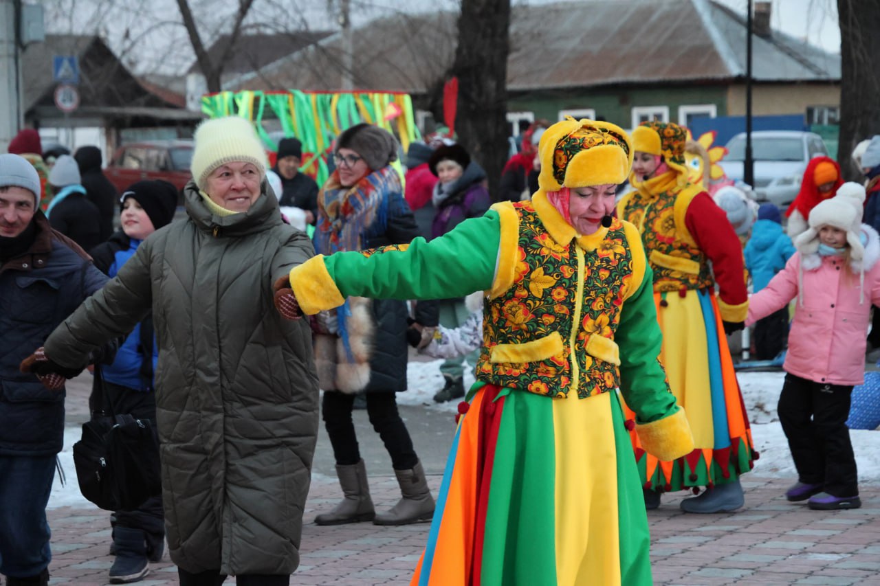 Жилой район «Гавань» сегодня буквально расцвёл в преддверии весны, – там отпраздновали Масленицу!Традиционное прощание с зимой и встреча долгожданной весны прошли с размахом, подарив незабываемые эмоции всем без исключения Жилой район «Гавань» сегодня буквально расцвёл в преддверии весны, – там отпраздновали Масленицу!Традиционное прощание с зимой и встреча долгожданной весны прошли с размахом, подарив незабываемые эмоции всем без исключения