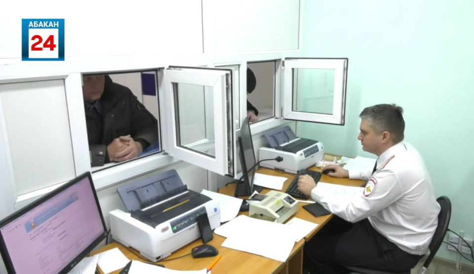 Почти полгода ограничения свободы получила абаканка за покупку поддельных прав